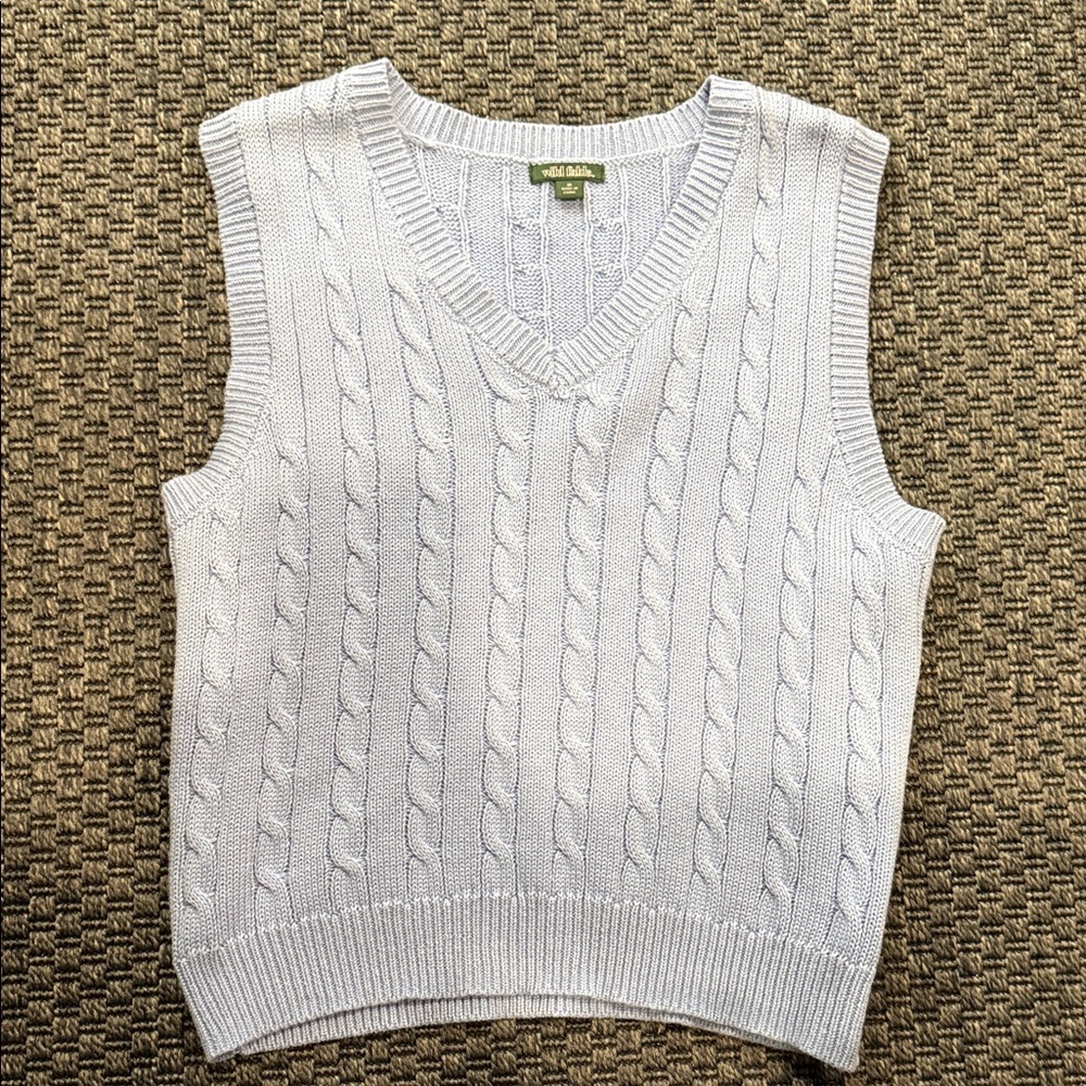 Wild Fable Light Gray V-Neck Sweater Vest